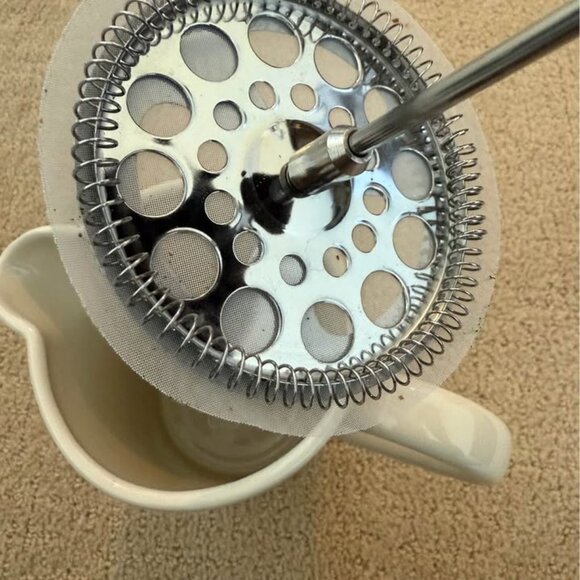 Crate & Barrel stoneware hot chocolate / "La Chocolatier" french press pot - Picture 3 of 3